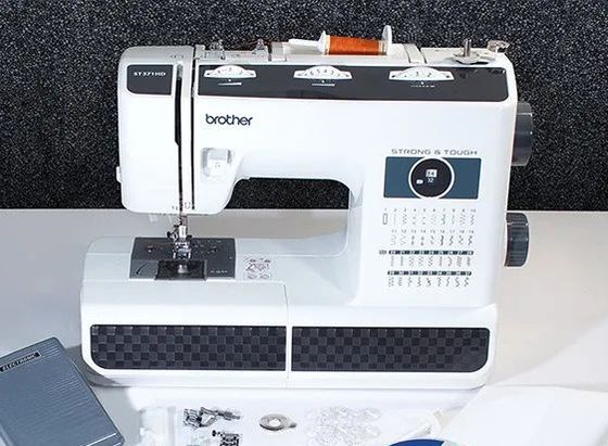 White Black Brother HF27 Sewing Machine