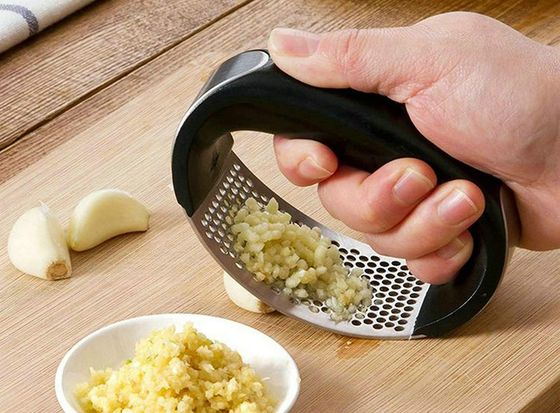 Black Kitchen Garlic Rocker Crusher