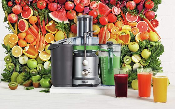 Chrome Sage Nutri Juicer With Glasses