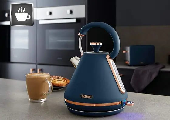 Blue Tower Pyramid Kettle