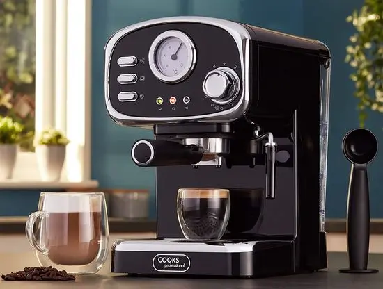 Cooks Pro Retro Coffee Machine In Black