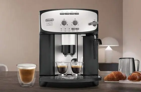 DeLonghi Bean-to-Cup Machine On Table