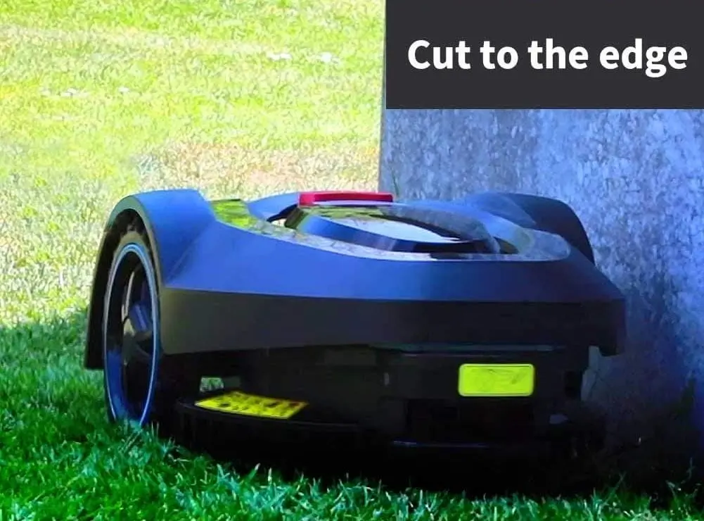 Swift RM 18 Robotic Lawnmower At Edge