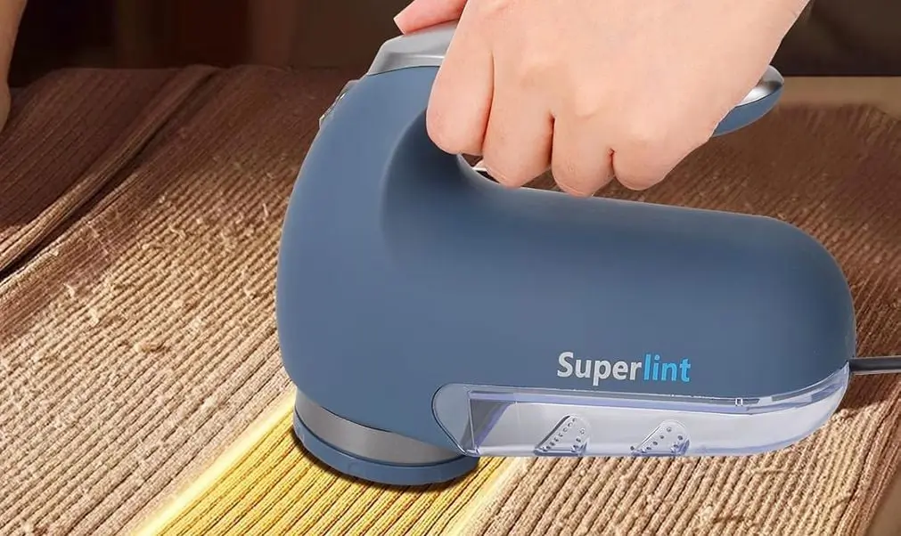 SuperLint Clothes Bobble Remover In Green