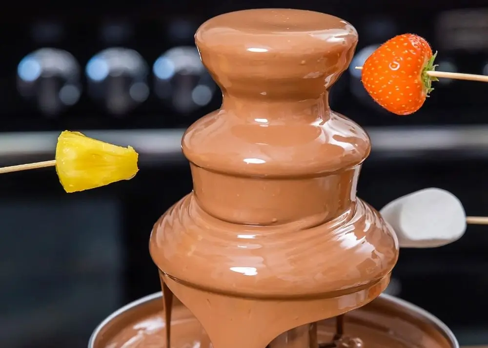 Gadgy 3-Stage Chocolate Fountain Tower With Fruit